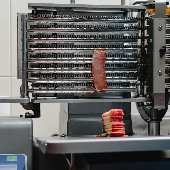 Commercial meat slicer